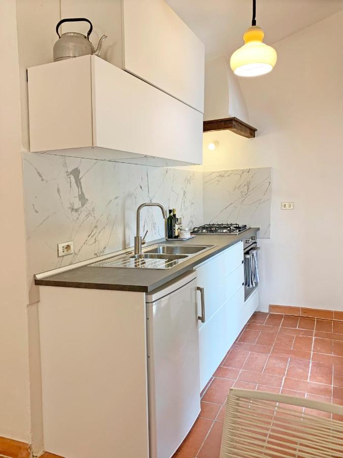 S.M. Il Castro Apartment มอนเตริจโจนี ภายนอก รูปภาพ